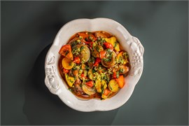 {{photo.Alt || photo.Description || 'Язычки из баранины с печеными овощами'}}