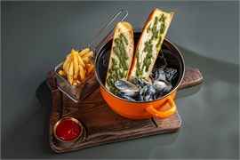 {{photo.Alt || photo.Description || 'Мидии 400 гр'}}