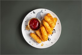 {{photo.Alt || photo.Description || 'Сырные палочки из моцареллы с брусничным соусом'}}