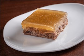 {{photo.Alt || photo.Description || 'ХОЛОДЕЦ ИЗ ГОВЯДИНЫ 1,2 КГ Green Pub'}}