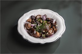 {{photo.Alt || photo.Description || 'Грибное ассорти'}}