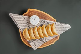 {{photo.Alt || photo.Description || 'ЧЕБУРЕКИ С МЯСОМ 	'}}