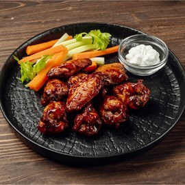 {{photo.Alt || photo.Description || 'КРЫЛЬЯ КУРИНЫЕ BBQ / ОСТРЫЕ 	'}}