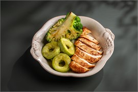 {{photo.Alt || photo.Description || 'ЗАПЕЧЕННАЯ КУРИНАЯ ГРУДКА                            	'}}